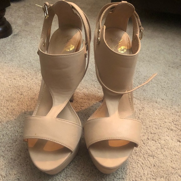 Colin Stuart Heels - Picture 3 of 6